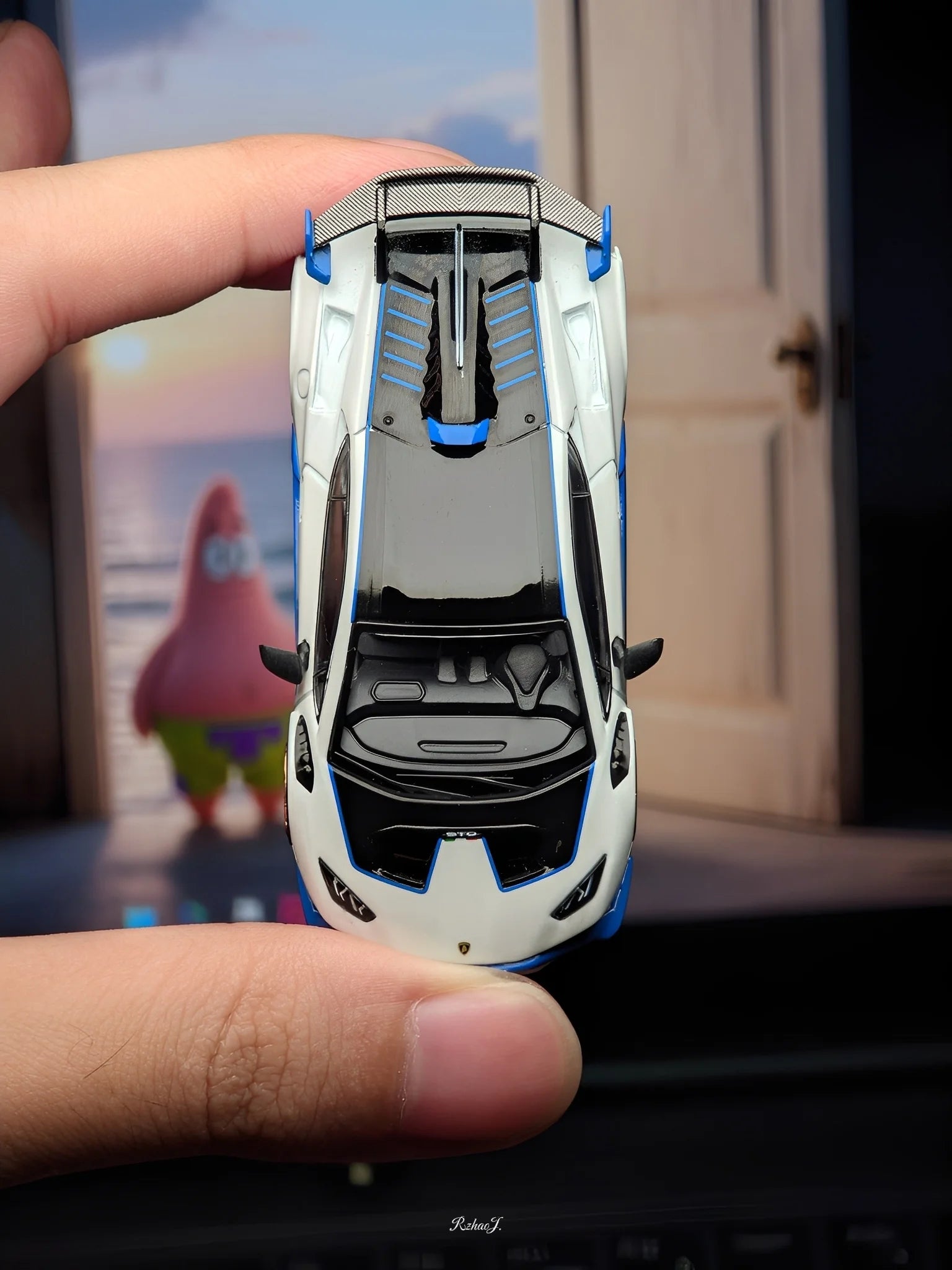 MINI GT:1/64 兰博基尼 Huracán STO Bianco Asopo BL