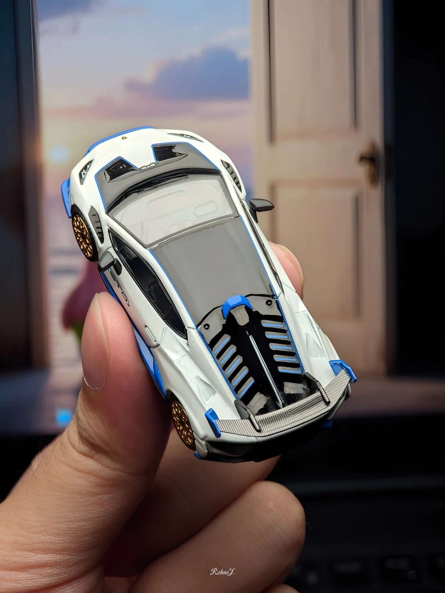 MINI GT:1/64 兰博基尼 Huracán STO Bianco Asopo BL