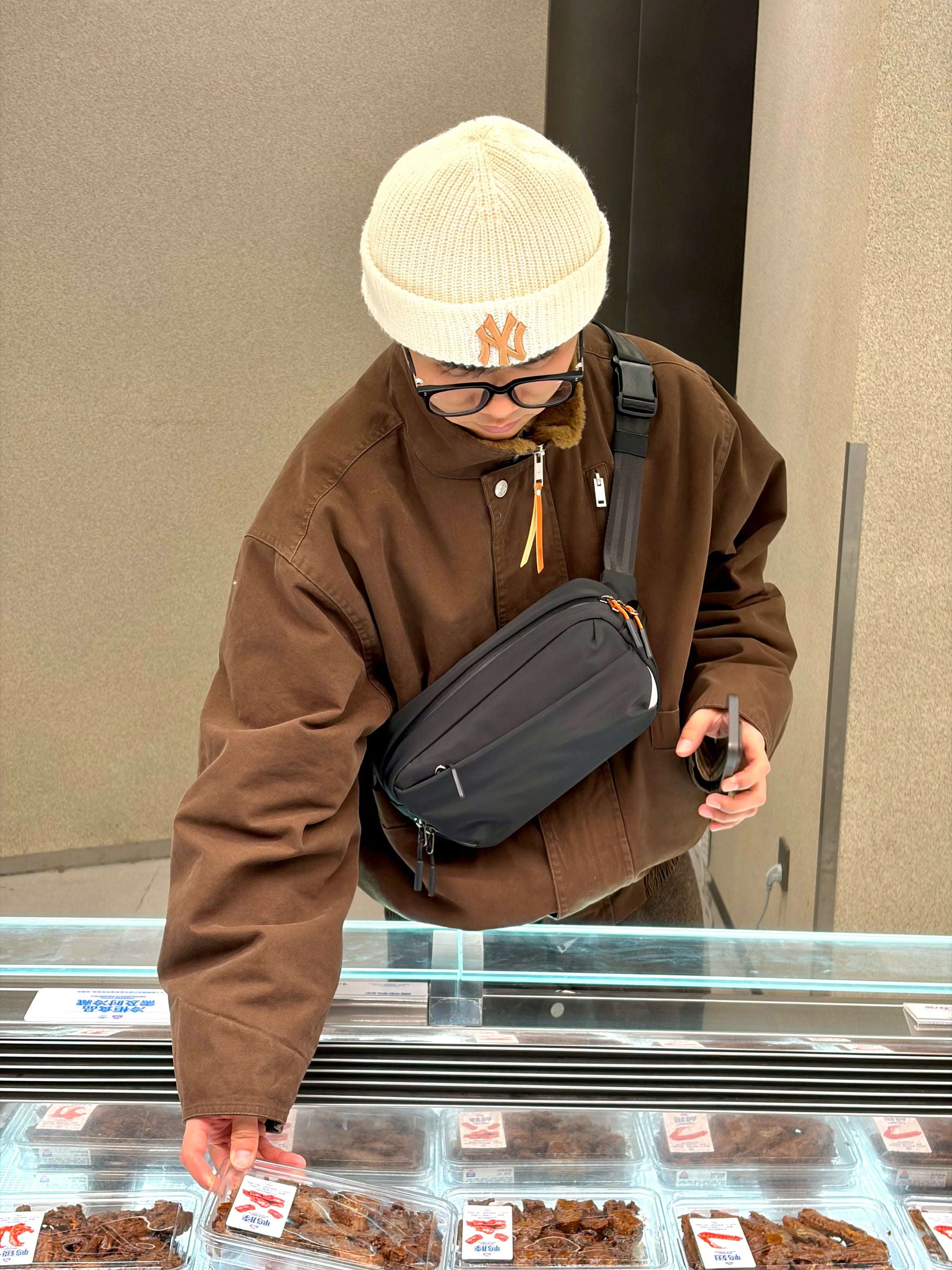 单肩包 | 一款时尚百搭的包包,几乎可以装下所有物品
