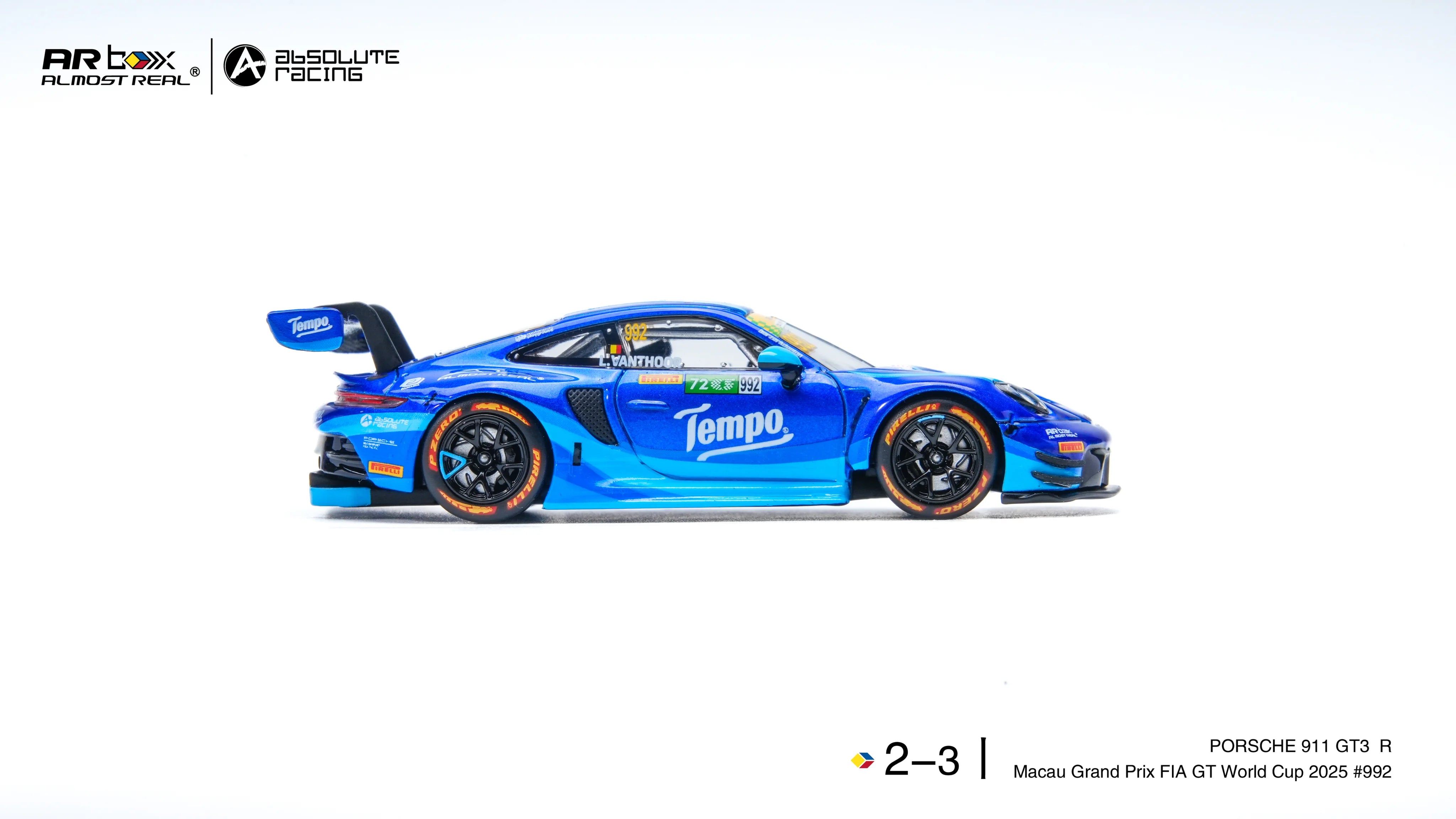 AR 盒装 1:64 保时捷 992 GT3 R