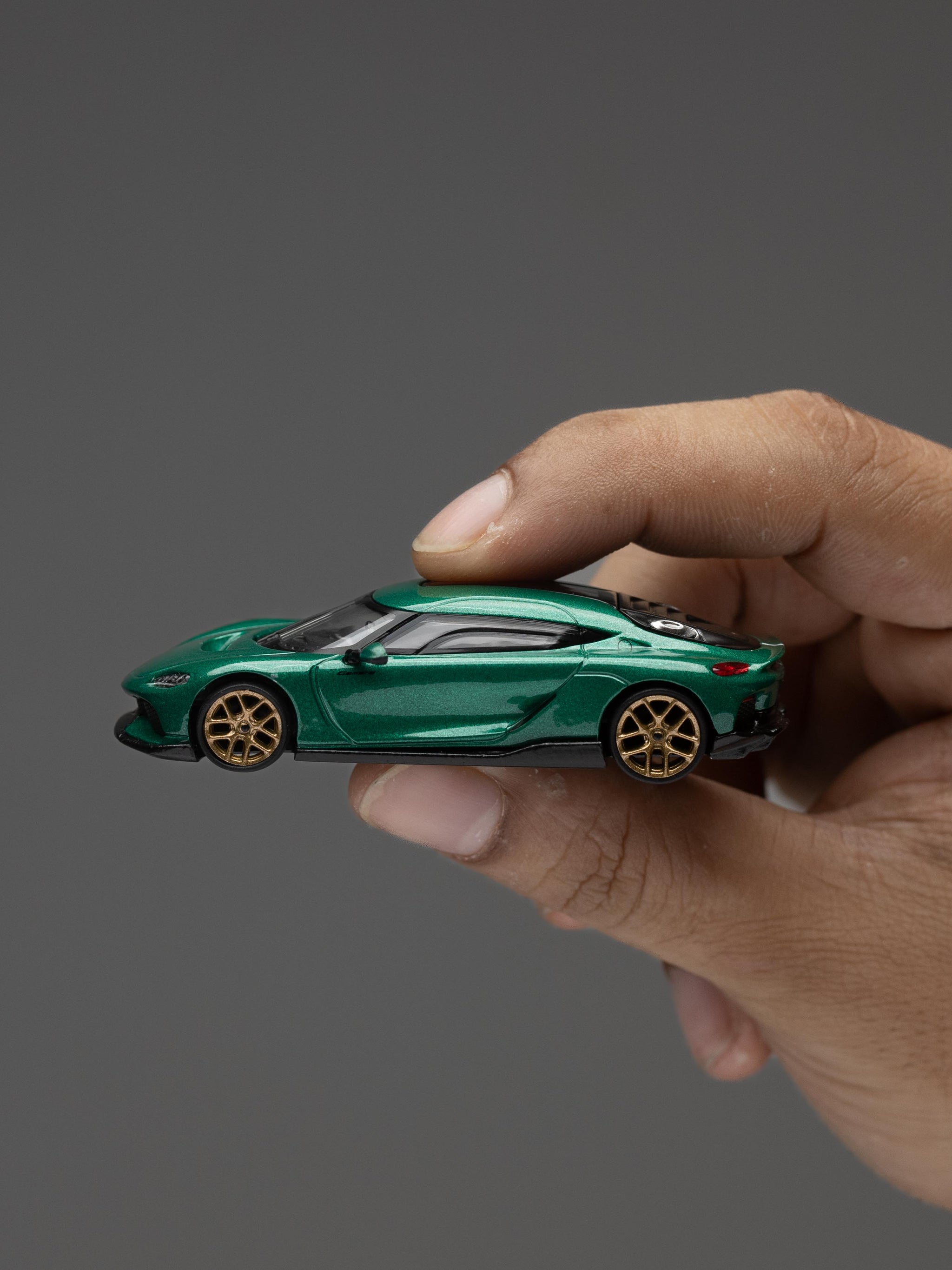 Tarmac Works 1:64 科尼赛克 Gemera 绿色