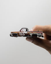 KaidoHouse x Mini GT Chevrolet Silverado KAIDO Intimidator V1 KHMG212
