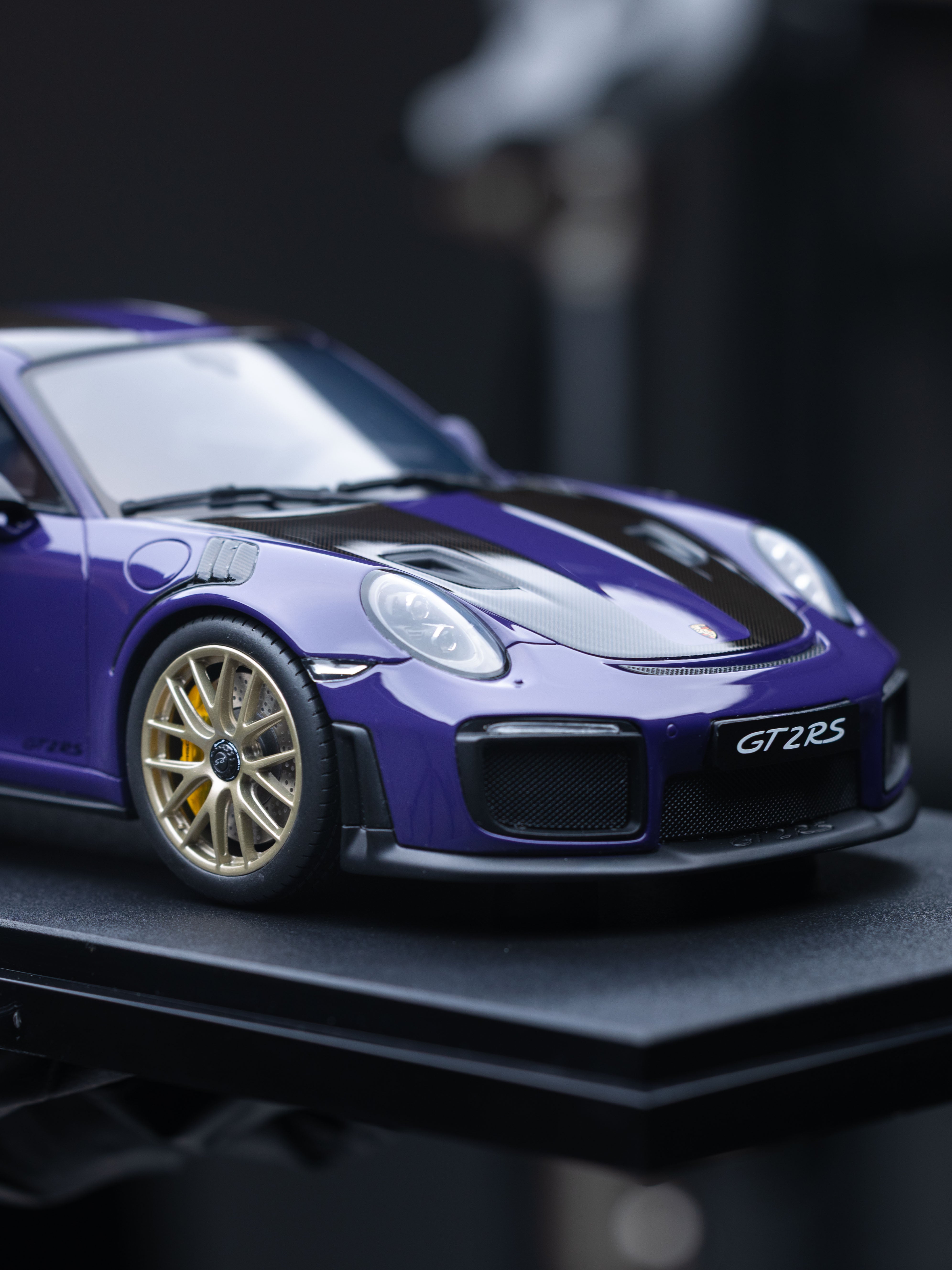 1/18 GT Spirit 2021 保时捷 911 (991.2) GT2 RS (紫外线紫) 车模