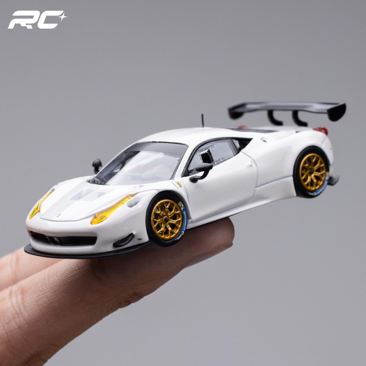TW 1:64 Ferrari 458 Italia GT3 White T64R-074-WH