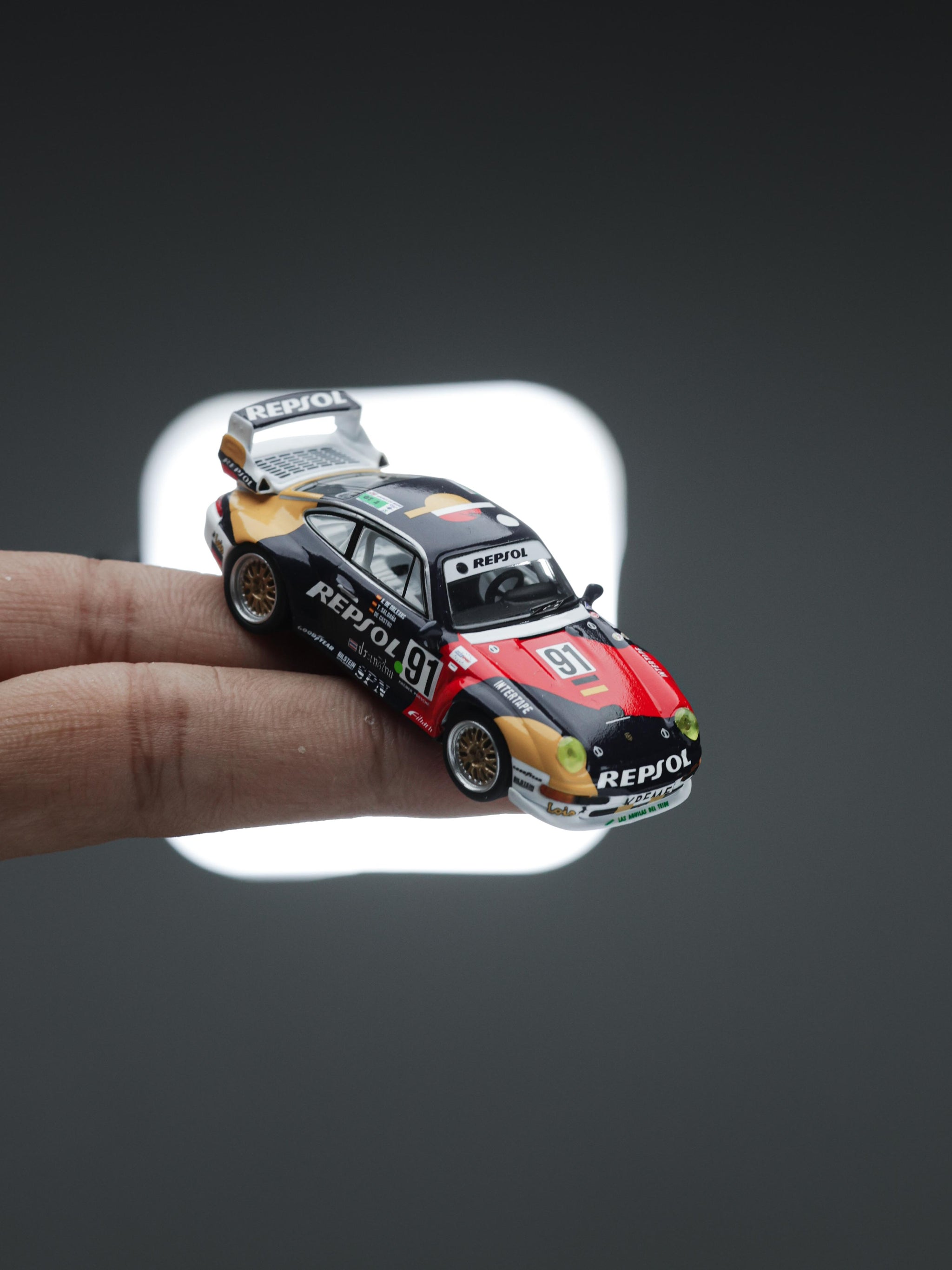 TARMAC WORKS 1:64 保时捷 911 GT2 勒芒24小时耐力赛 1995 #91 T64S-004-REP