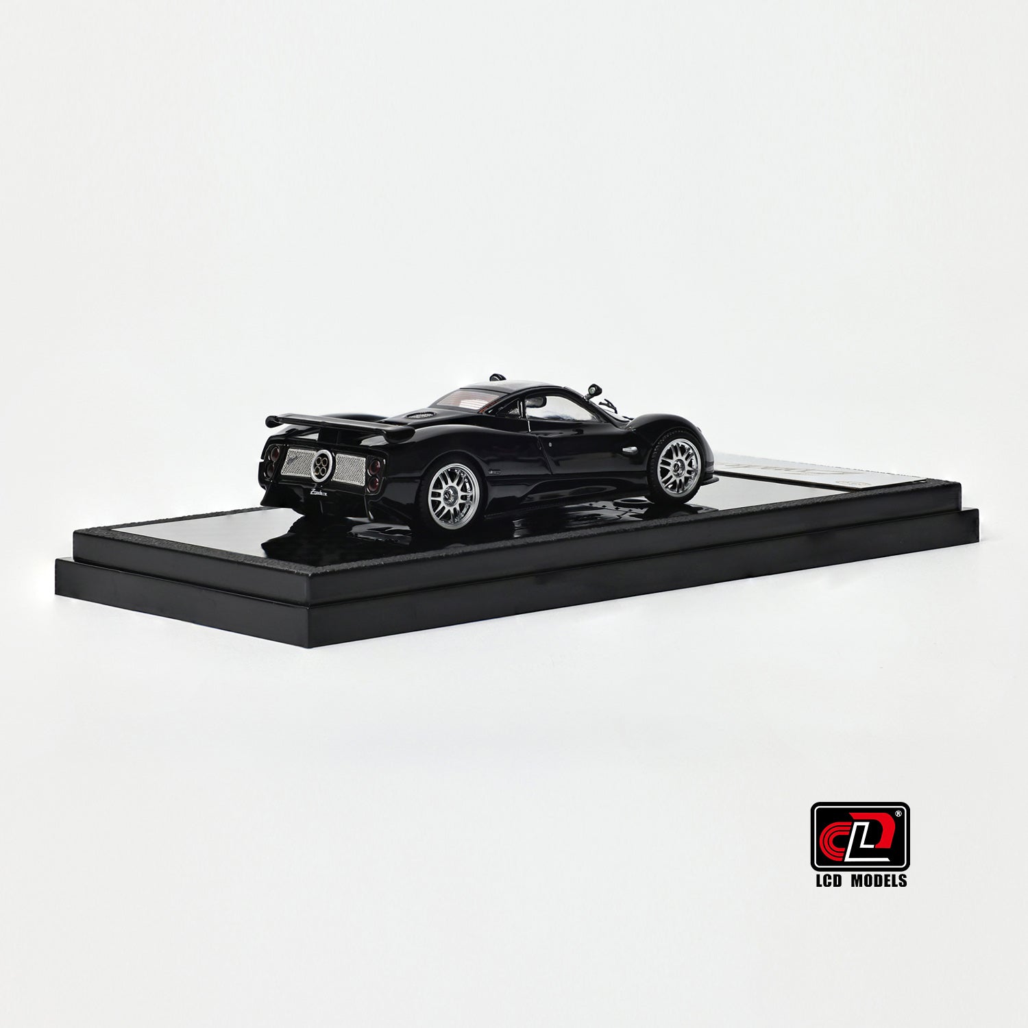 LCD 1:64 帕加尼风之子 黑色