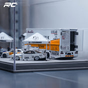 GCD 1:64 Mitsubishi FUSO Super Great Truck Liberty Walk