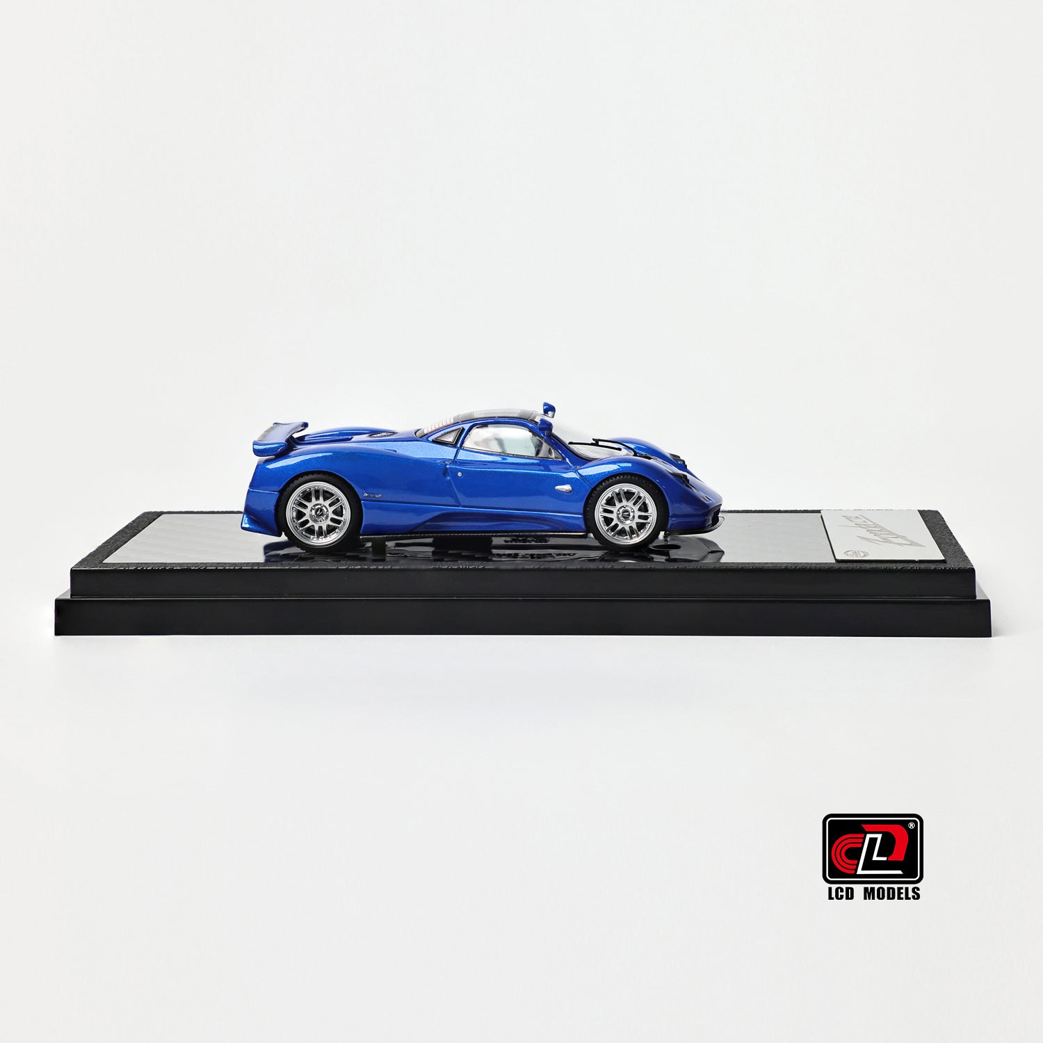 LCD 1:64 帕加尼风之子蓝色