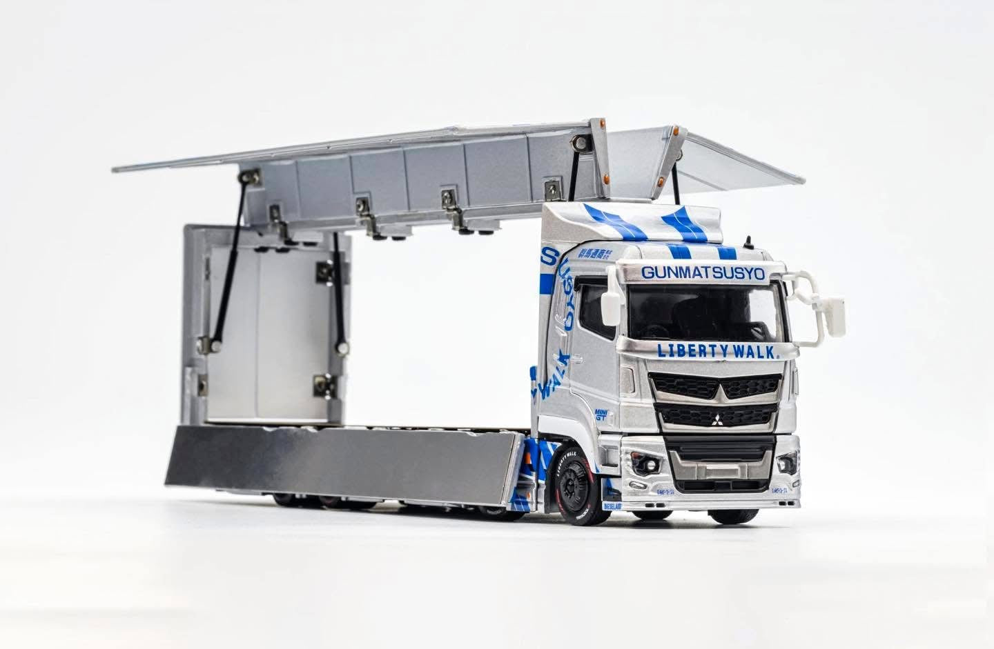 GCD's limited edition 1/64 scale Mitsubishi Fuso transport truck model
