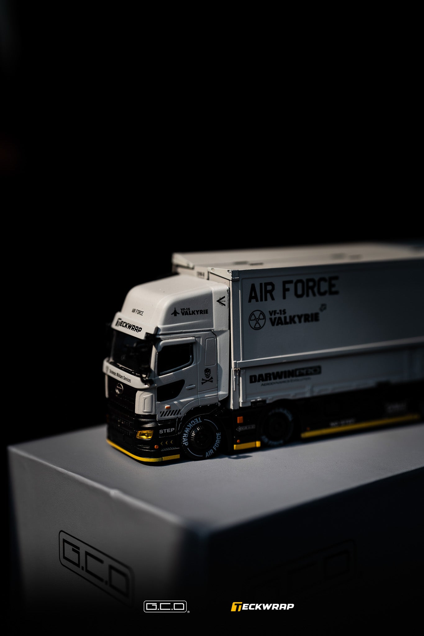 GCD 1:64 日野 PROFIA 700 战斗灰涂装 (DARWINPRO &TECKWRAP) 2018 KS-118-688