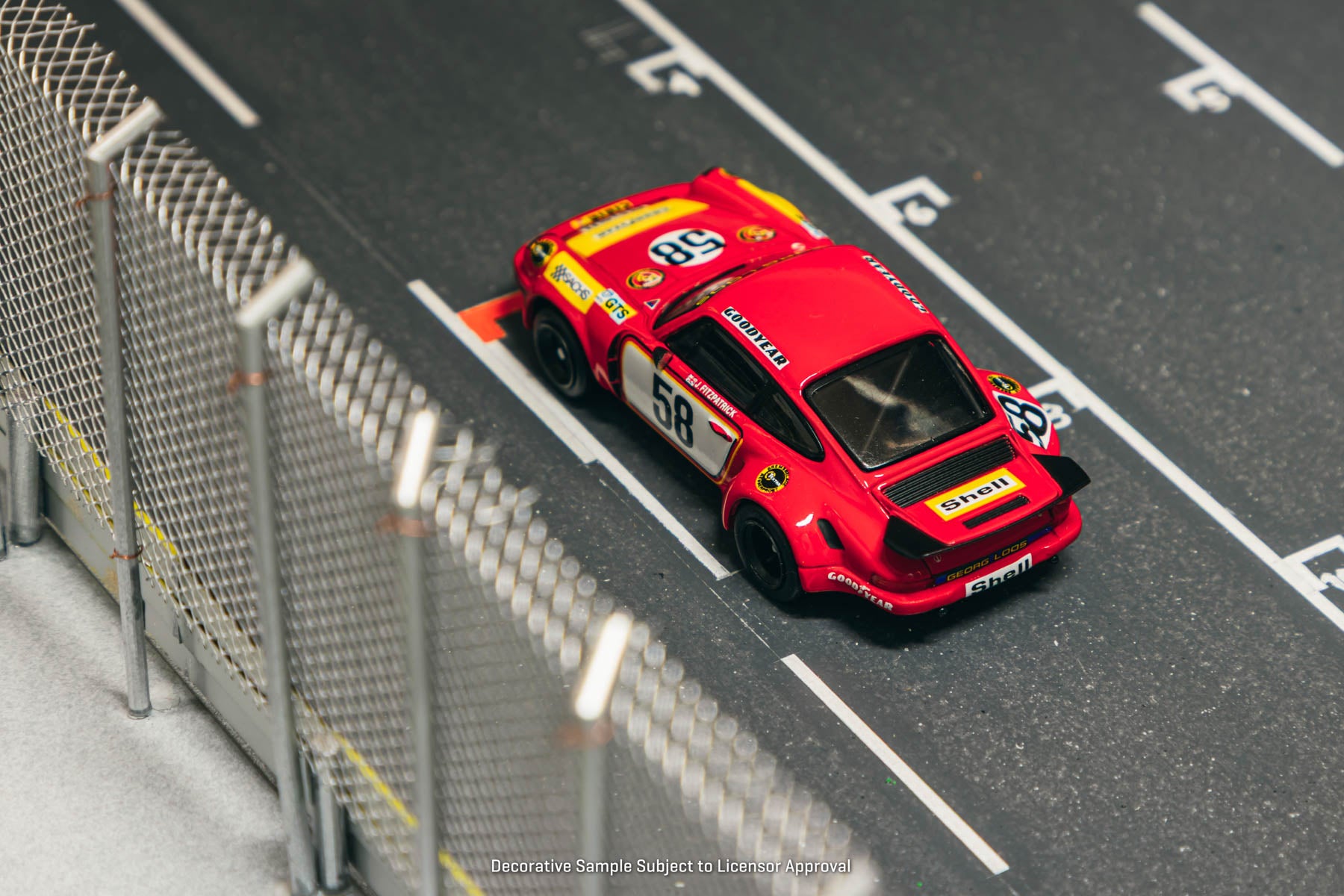 Tarmac Works 1/64 - Porsche 911 Carrera RSR 3.0 24h Le Mans 1975 #58