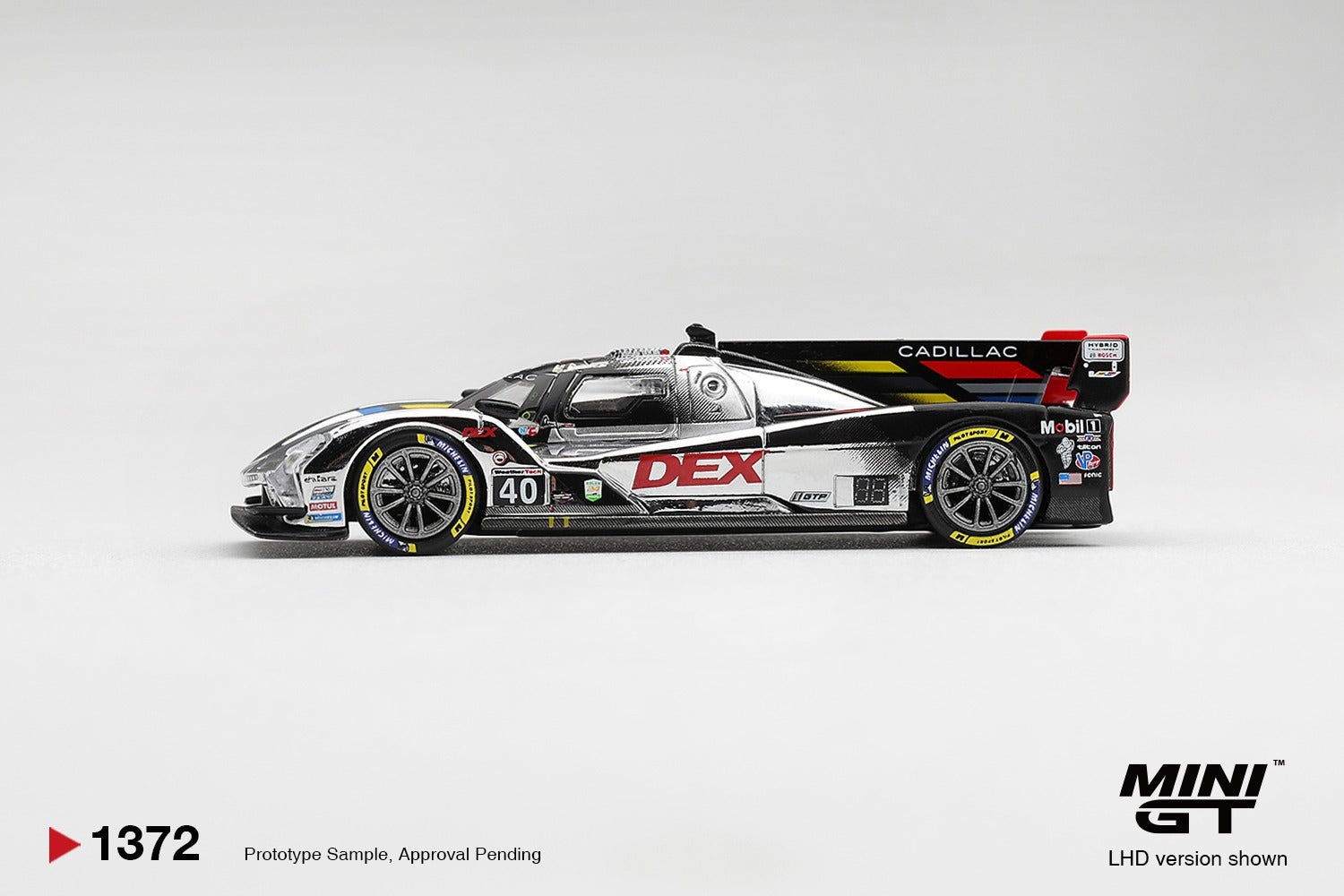 MINIGT 1/64 Cadillac V-Series.R #40 Cadillac Wayne Taylor Racing 2025 IMSA Daytona 24 Hrs