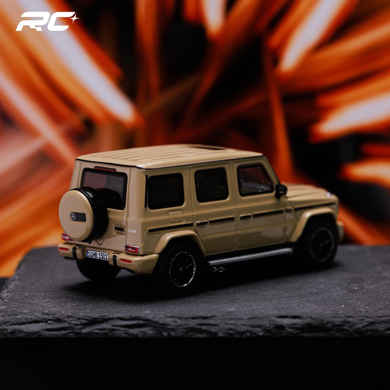 Tarmac Works 1/64 奔驰-AMG G 63 棕色 - ROAD64