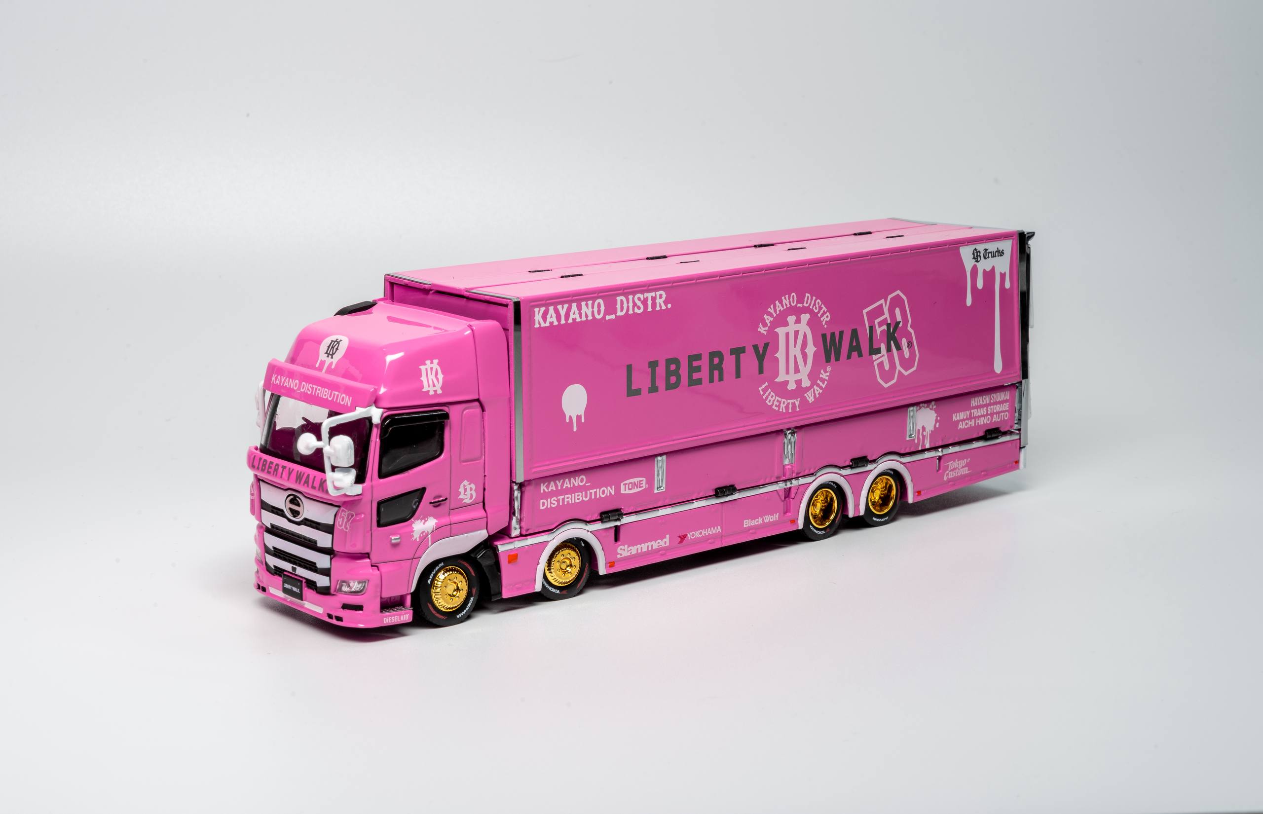 GCD 1/64 HINO Hinotai 700 Delivery Vehicle Model LB – Pink - Event