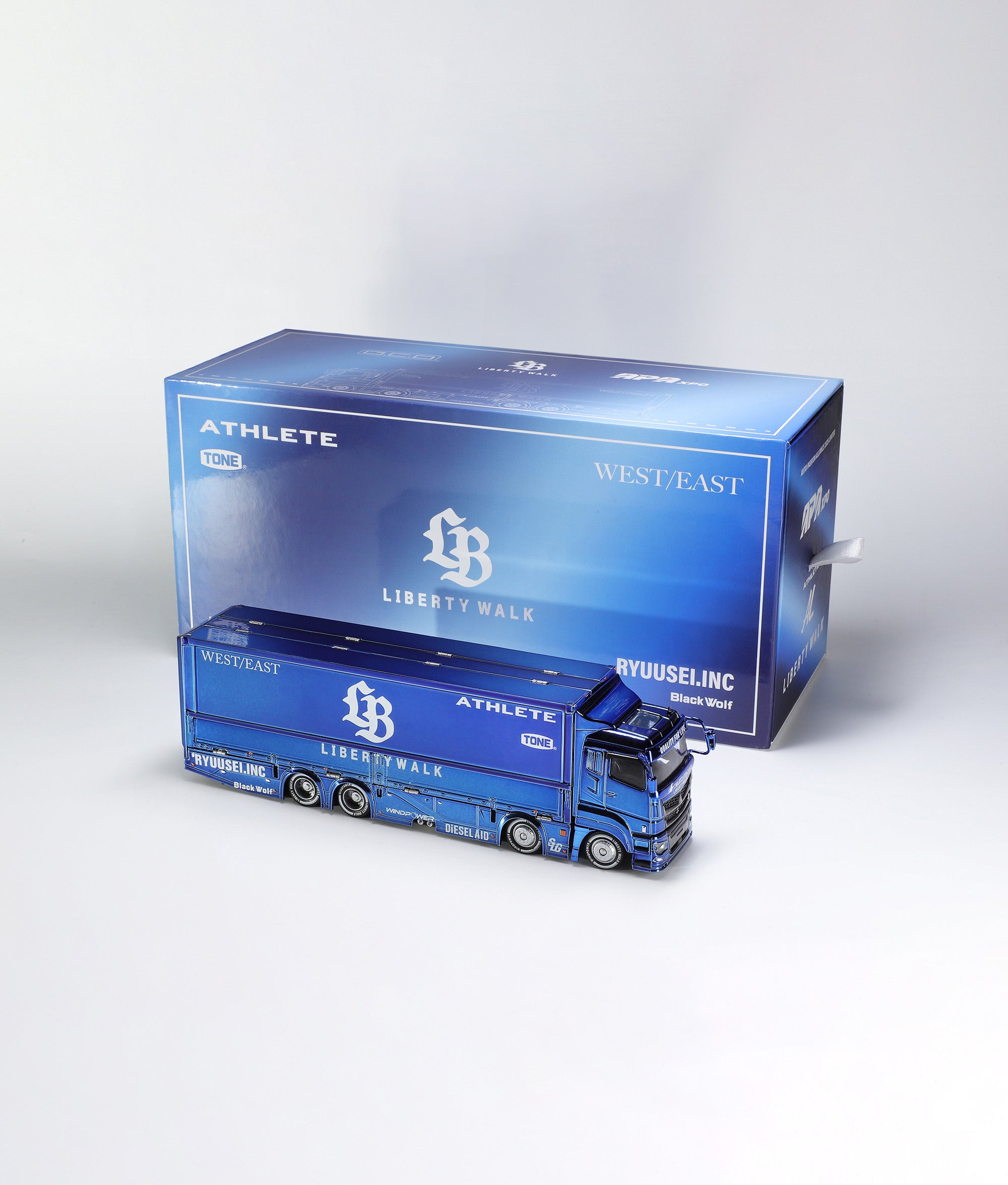 GCD 1:64 三菱扶桑 Super Great 运输车 LBWK APA xpo 特别限量版