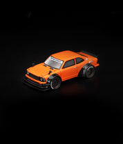 POP RACE 1:64 - TOYOTA COROLLA KE25 ORANGE - PR640409
